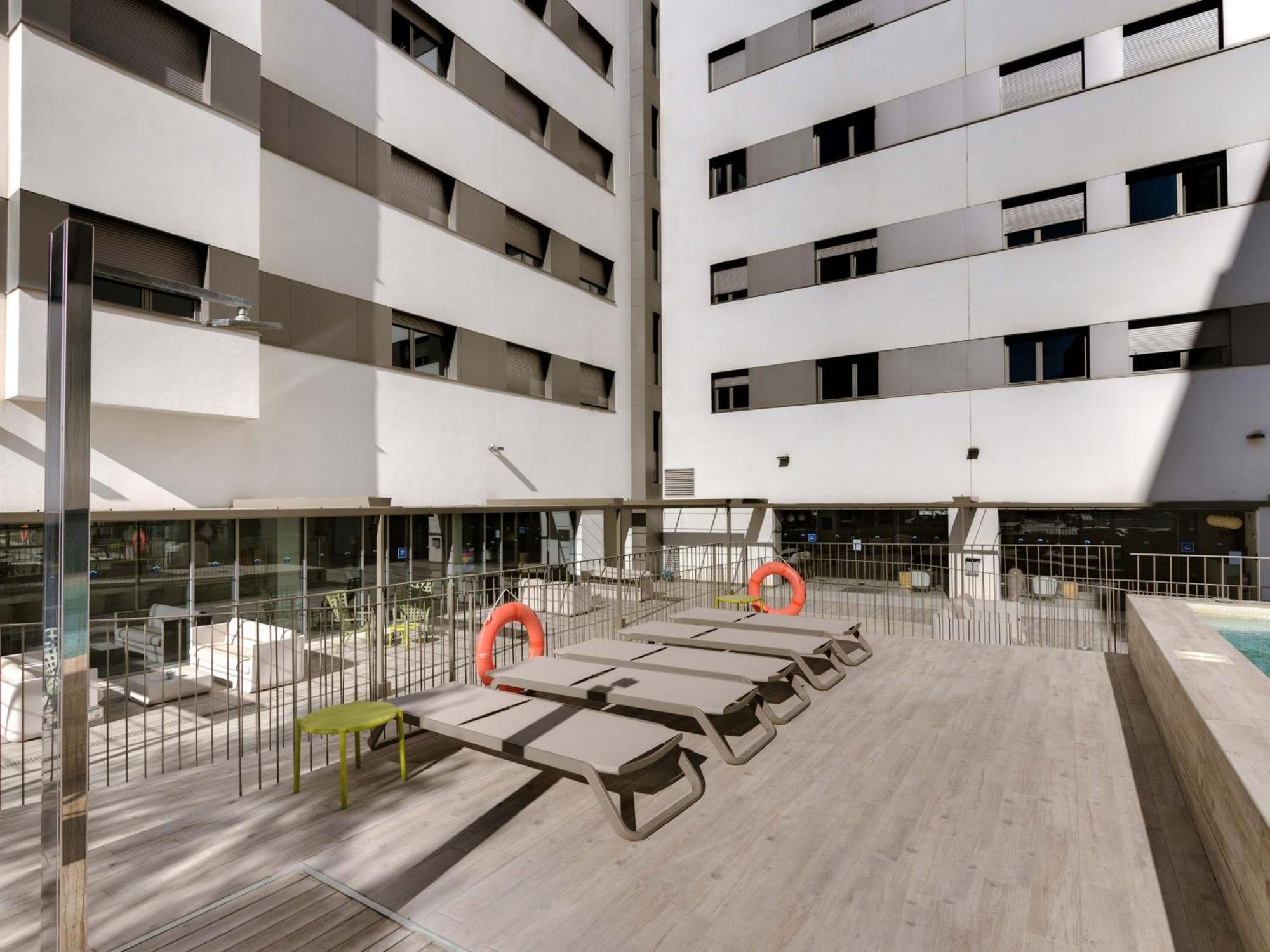 Livensa Living Studios Valencia Marina Real Extérieur photo
